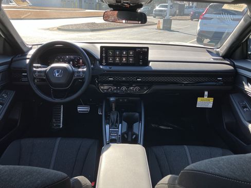 Certified 2025 Honda Accord Sport image 32