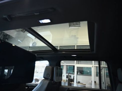 New 2026 GMC Yukon XL AT4 w/ AT4 Premium Plus Package AWD/4WD image 23