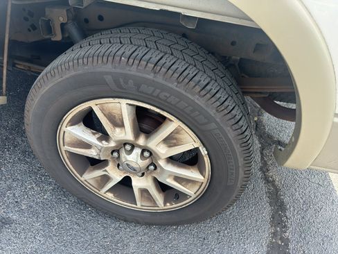 Used 2010 Ford F150 Lariat AWD/4WD image 6