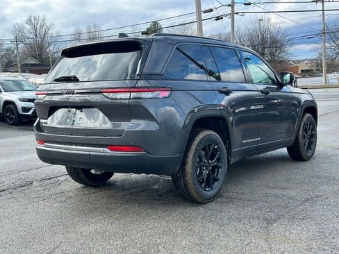 New 2026 Jeep Grand Cherokee Altitude image 6