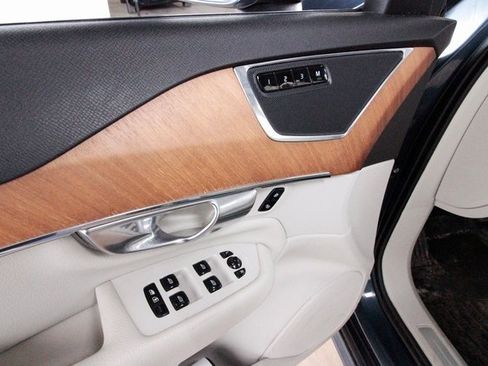 Used 2021 Volvo XC90 T8 Inscription Expression w/ Protection Package Premier image 10