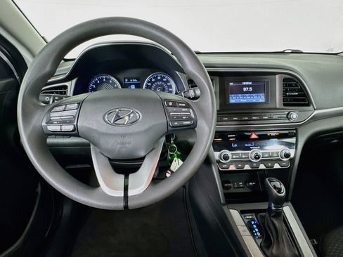 Used 2020 Hyundai Elantra SE w/ Cargo Package (C1) FWD image 10