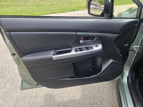 Used 2016 Subaru Crosstrek Touring AWD/4WD image 11