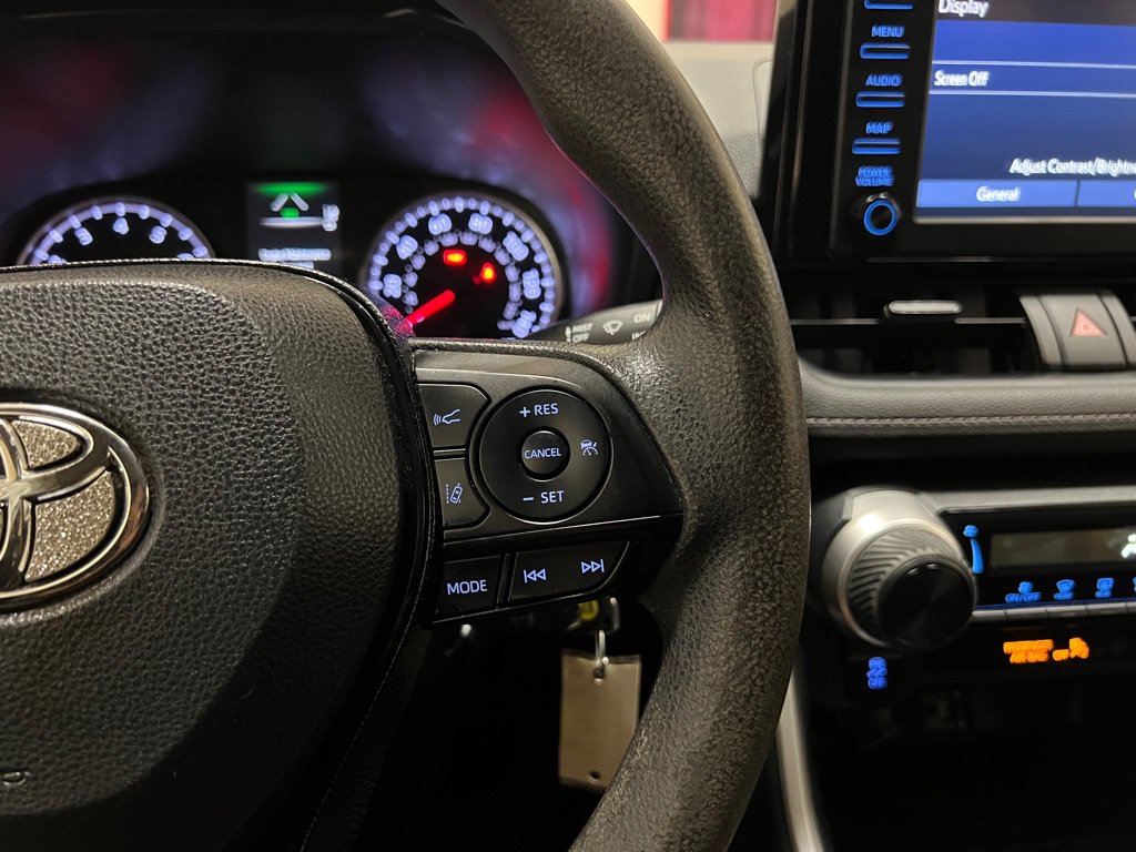 Used 2019 Toyota RAV4 LE FWD image 29