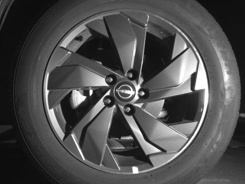 Used 2025 Nissan Rogue SV FWD image 12