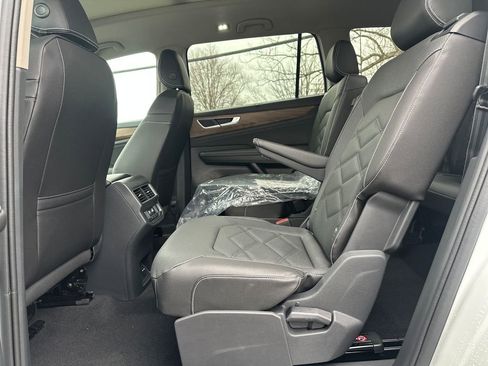 New 2026 Volkswagen Atlas SE image 13