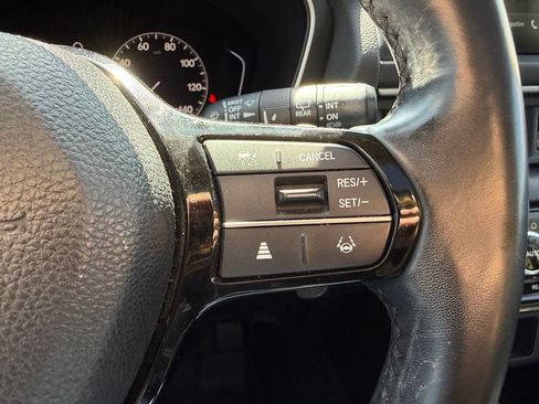 Used 2024 Honda Pilot Touring image 14