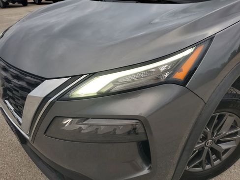 Used 2021 Nissan Rogue S image 16