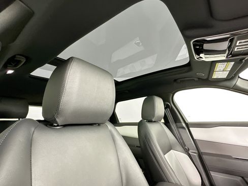 Used 2026 Land Rover Range Rover Velar S image 20