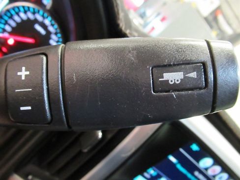 Used 2018 GMC Sierra 1500 SLT w/ SLT Preferred Package image 32