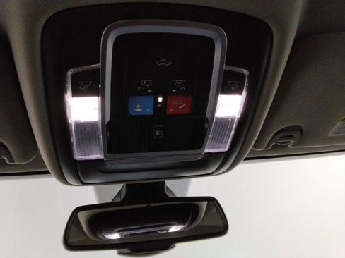 Used 2024 RAM 2500 Laramie image 29