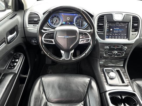 Used 2019 Chrysler 300 Touring L w/ Quick Order Package 22F RWD image 10
