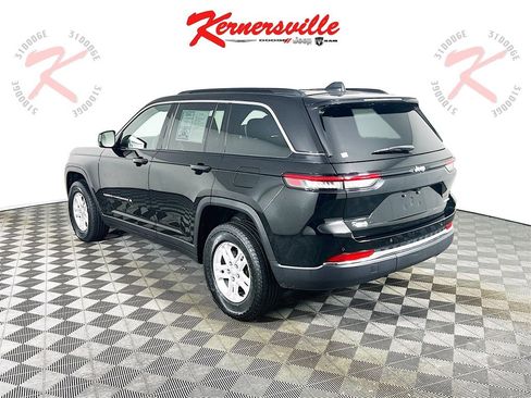 Used 2024 Jeep Grand Cherokee Laredo w/ Luxury Tech Group I image 5