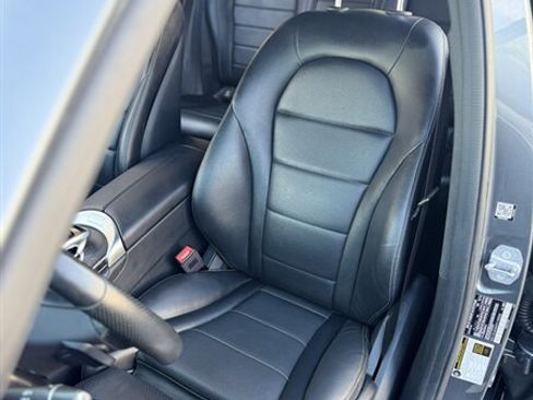 Used 2019 Mercedes-Benz GLC 300 4MATIC image 28