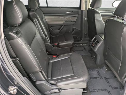 Used 2022 Volkswagen Atlas SEL R-Line AWD/4WD image 18