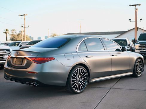 Used 2022 Mercedes-Benz S 580 4MATIC Sedan image 4