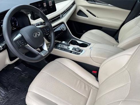 Certified 2024 INFINITI QX60 Luxe image 10