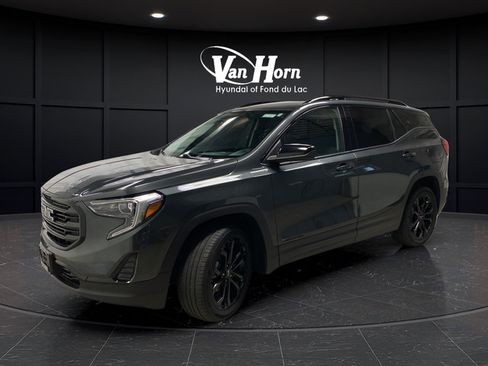 Used 2021 GMC Terrain SLE w/ Driver Convenience Package AWD/4WD image 3