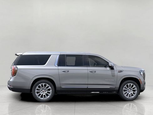 New 2026 GMC Yukon XL Denali w/ Denali Reserve Package image 5