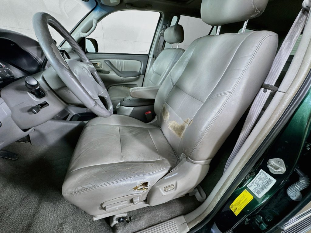 Used 2001 Toyota Sequoia Limited RWD image 23