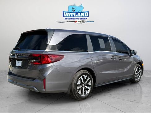 Certified 2026 Honda Odyssey EX-L image 5