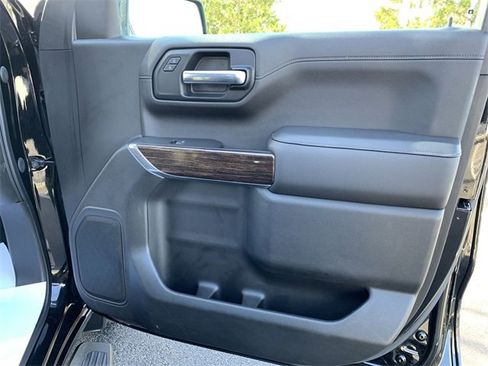 Used 2020 GMC Sierra 1500 Elevation w/ Elevation Value Package image 13