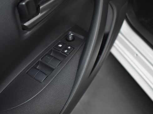 Used 2025 Toyota Corolla LE image 16