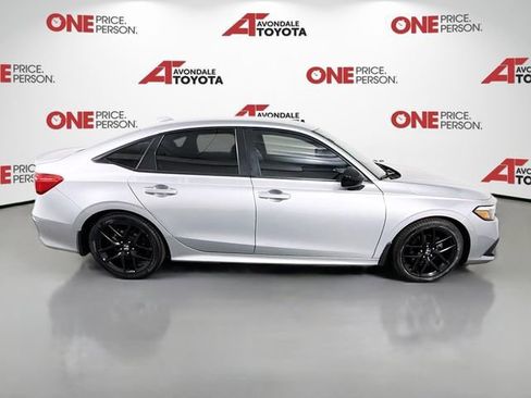 Used 2022 Honda Civic Sport image 8