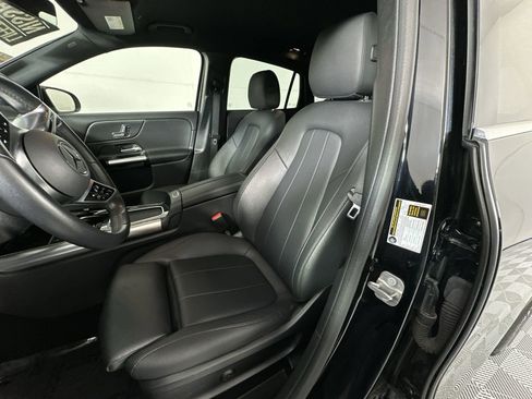 Used 2025 Mercedes-Benz GLA 250 image 11