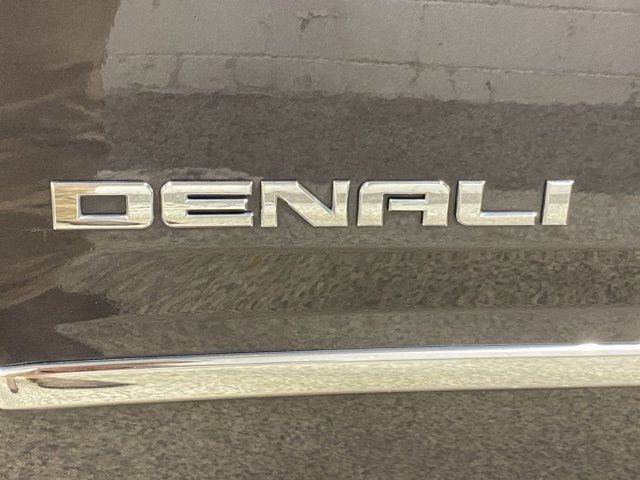 Used 2016 GMC Yukon XL Denali w/ Open Road Package AWD/4WD image 29