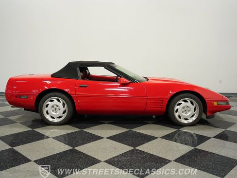 Used 1991 Chevrolet Corvette Convertible image 14