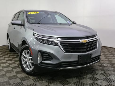 Used 2024 Chevrolet Equinox LT FWD image 3