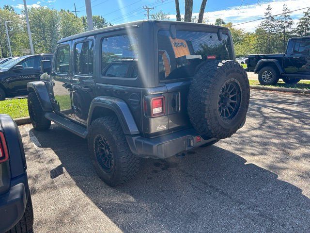 Used 2020 Jeep Wrangler Unlimited Sahara w/ Cold Weather Group AWD/4WD image 13