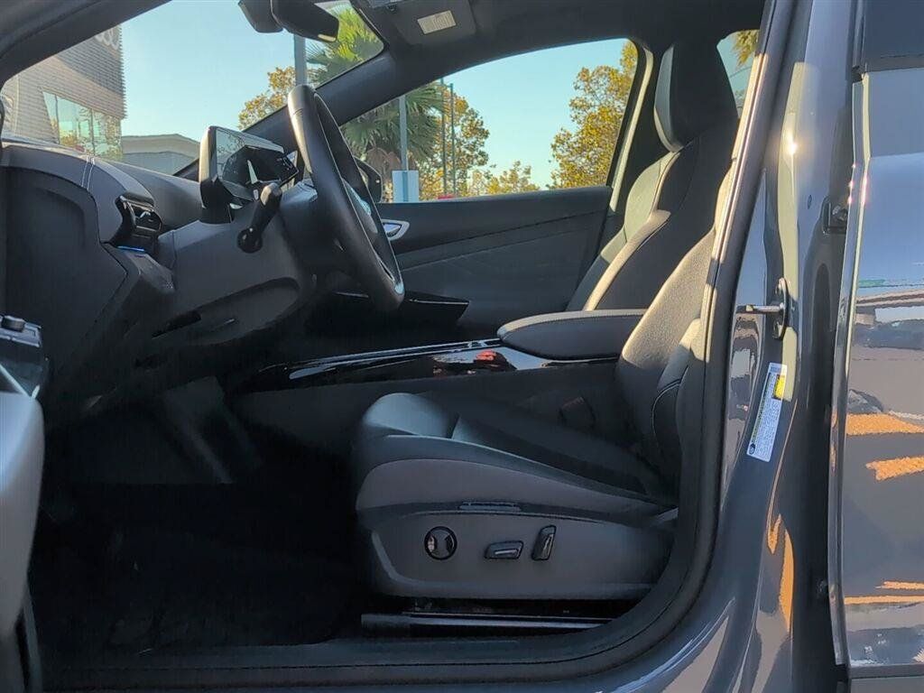 Used 2023 Volkswagen ID.4 Pro S Plus AWD/4WD image 13