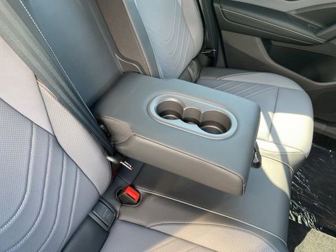 New 2025 Volkswagen Tiguan SE AWD/4WD image 55