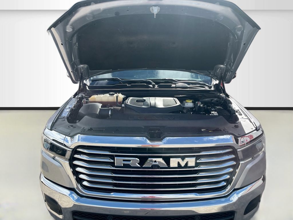 Used 2025 RAM 1500 Laramie AWD/4WD image 29