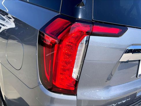 Used 2021 GMC Yukon SLT w/ Rear Media and Nav Package image 29