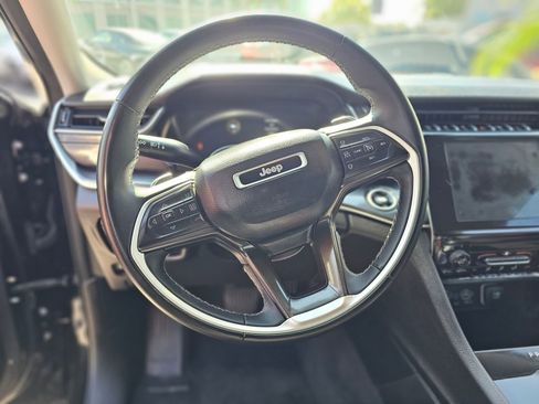 Used 2023 Jeep Grand Cherokee Laredo image 22