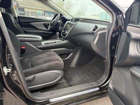 Used 2019 Nissan Murano S AWD/4WD image 10