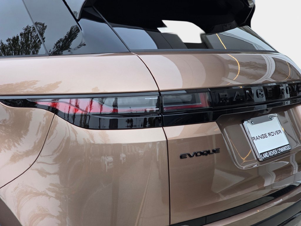 New 2026 Land Rover Range Rover Evoque S AWD/4WD image 34