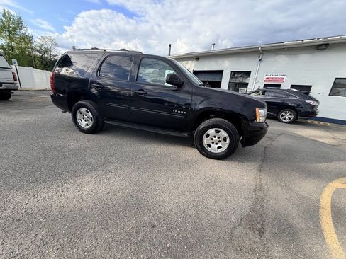 Used 2013 Chevrolet Tahoe LT AWD/4WD image 9