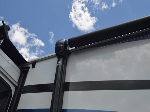 Used 2019 Ford E-450 and Econoline 450 Super Duty w/ Motorhome Prep Package RWD image 22