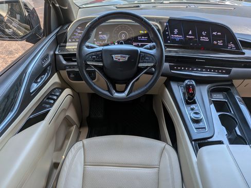 Certified 2024 Cadillac Escalade ESV Premium Luxury AWD/4WD image 15