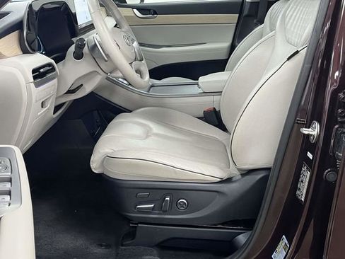 Used 2024 Hyundai Palisade Limited FWD image 15