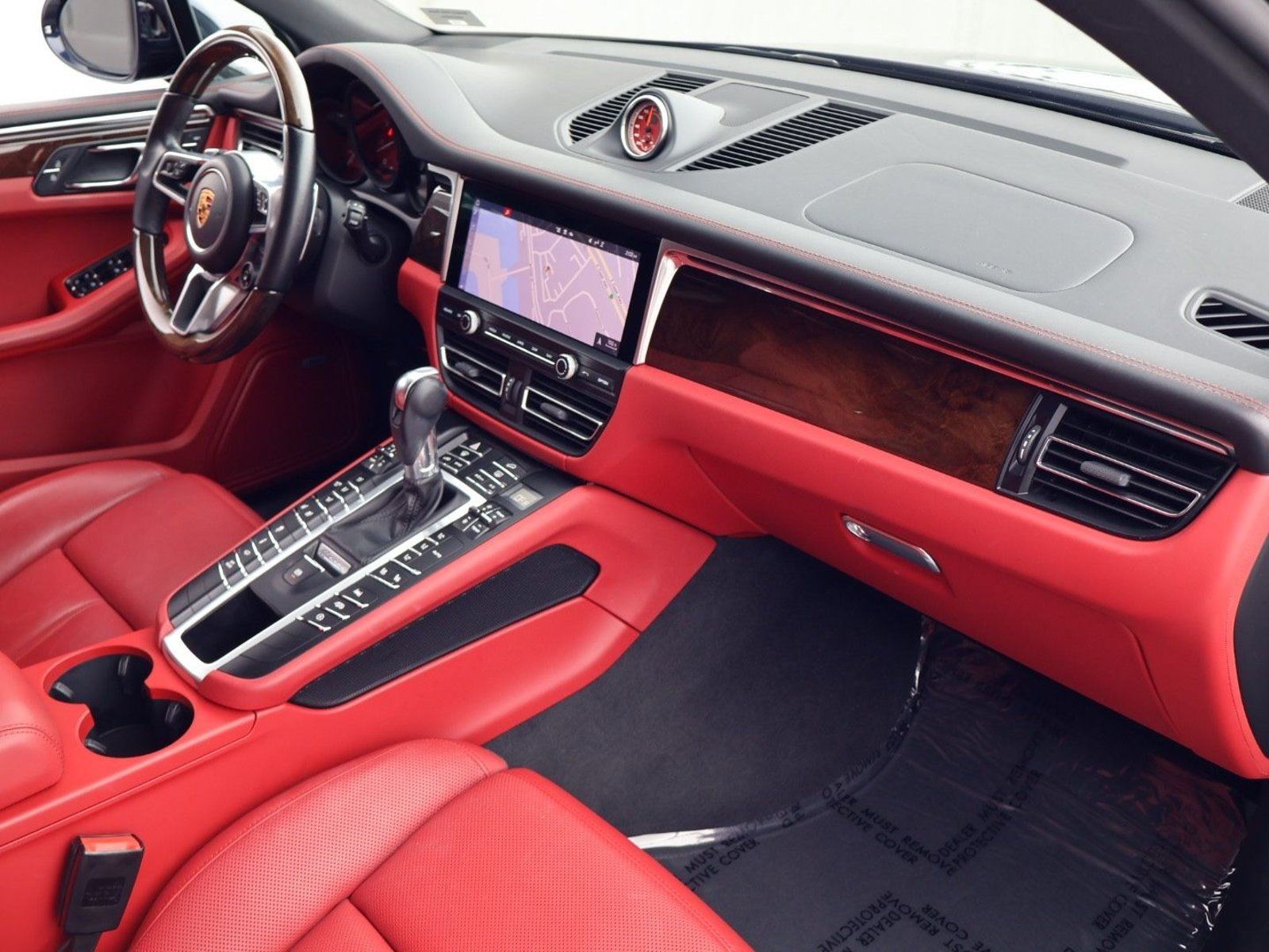 Certified 2020 Porsche Macan GTS AWD/4WD image 25