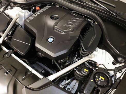 Used 2023 BMW 530i xDrive image 37