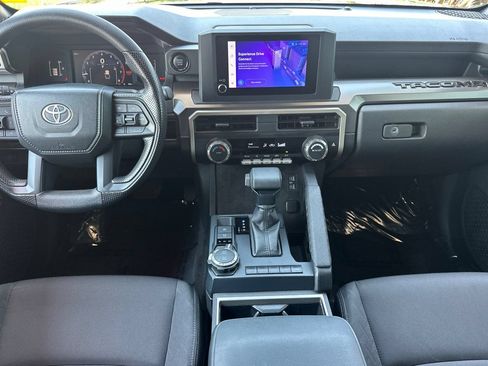 Certified 2025 Toyota Tacoma SR5 AWD/4WD image 16