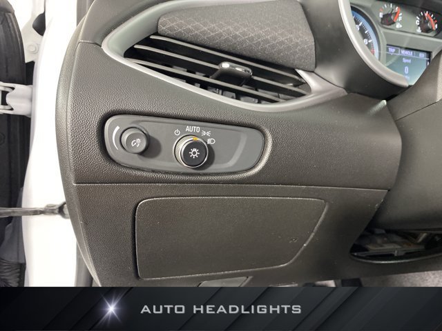 Used 2023 Chevrolet Malibu LT FWD image 23