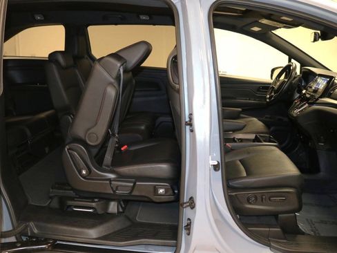 Used 2024 Honda Odyssey Sport image 25
