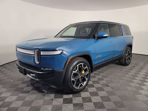 Used 2023 Rivian R1S Adventure image 1